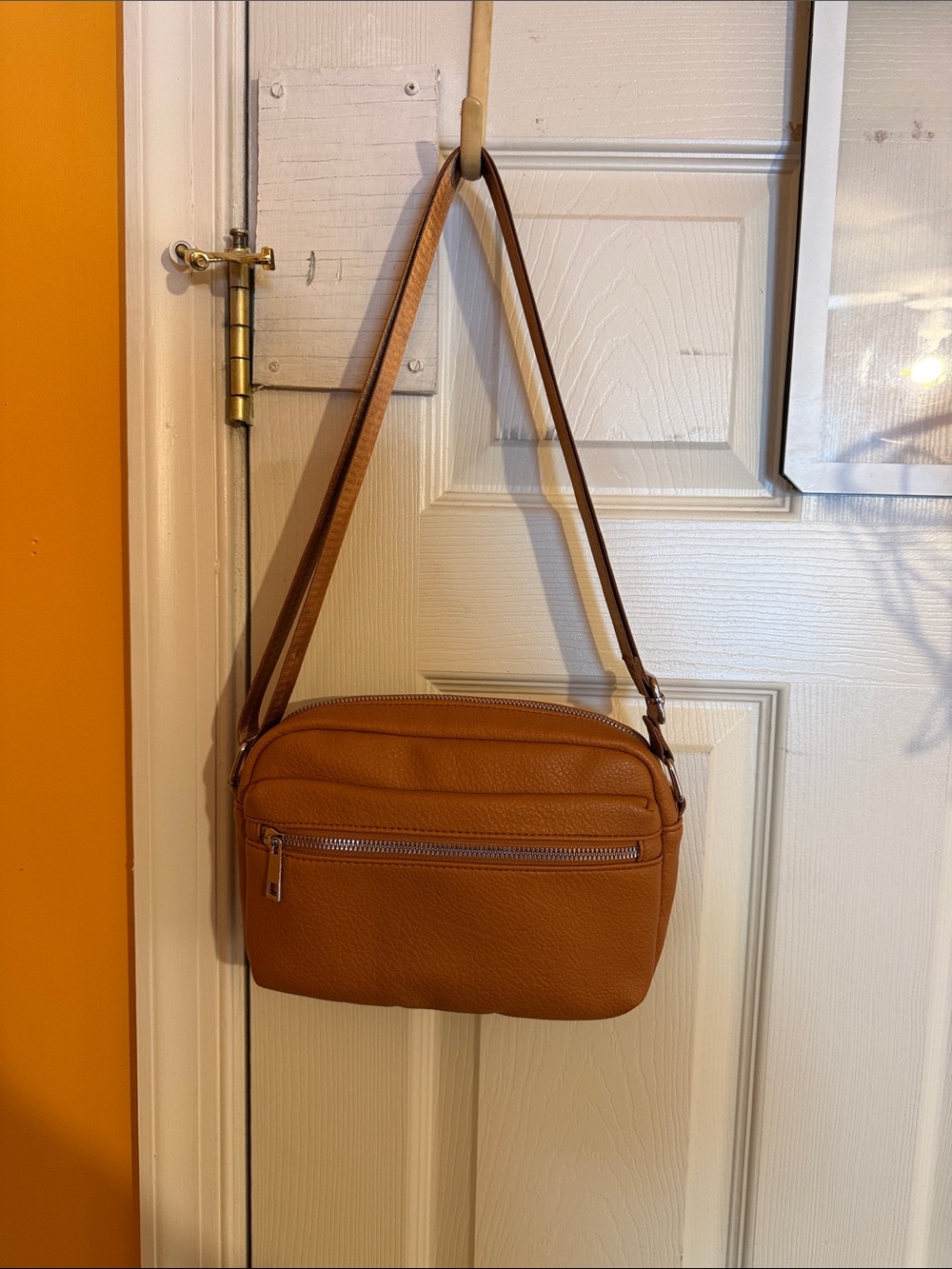 Women's Tan Shoulder Bag - Classic Pebble Leather Crossbody